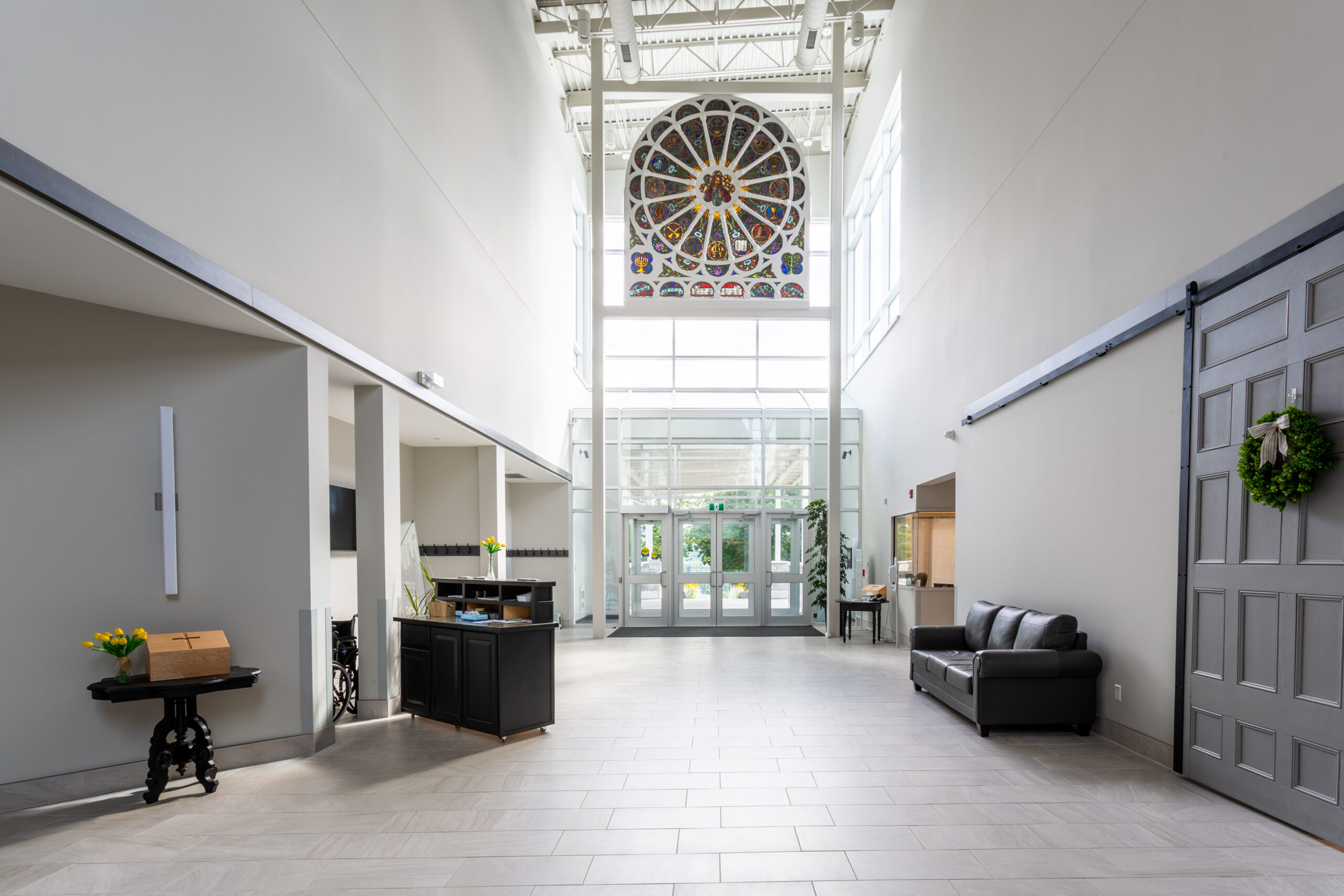 Woodstock Baptist Church - Inside, wide
